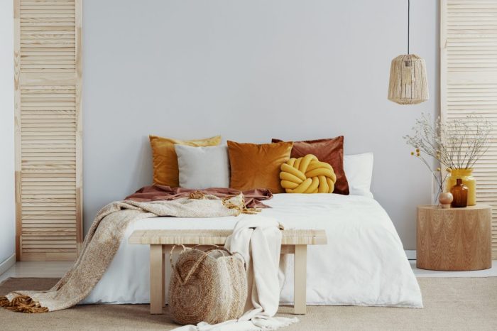 How to decorate bedroom with handmade things