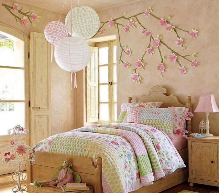 How to decorate bedroom based on flowers