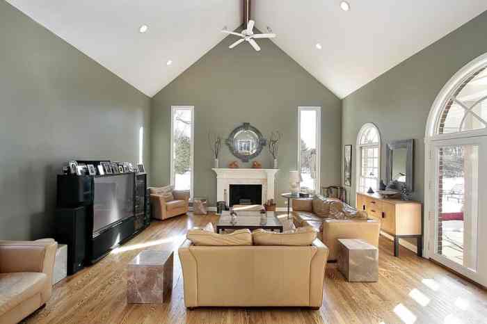 How to decorate a bedroom with vaulted ceilings