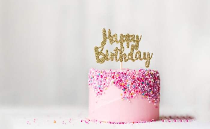 How to make simple birthday cake decoration