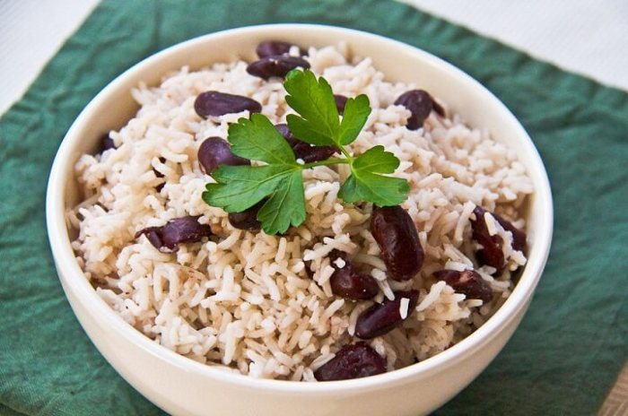 How to cook rice and peas caribbean style