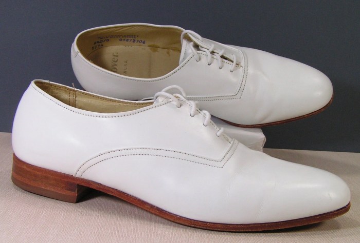 Mens white dress shoe