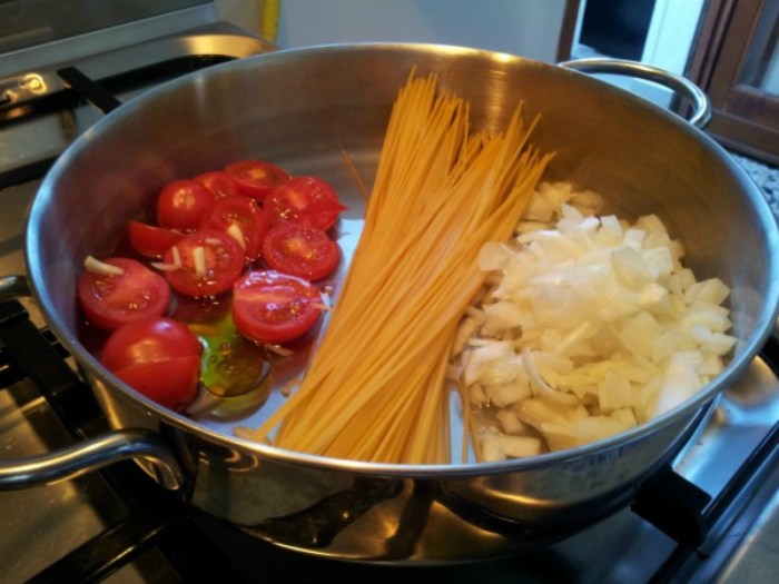 How to cook spaghetti in italian style