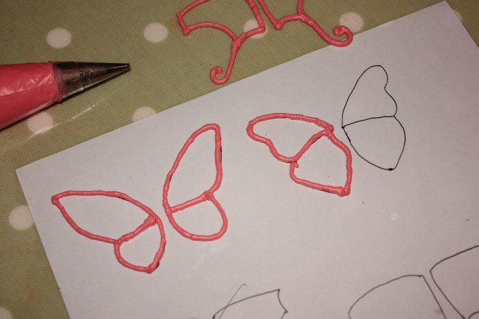 How to make icing butterflies decoration